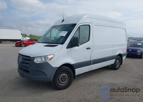 2020 Mercedes-Benz Sprinter 2500 Standard Roof V6 z USA, uszkodzony, nr VIN W1W4EBHYXLT033703